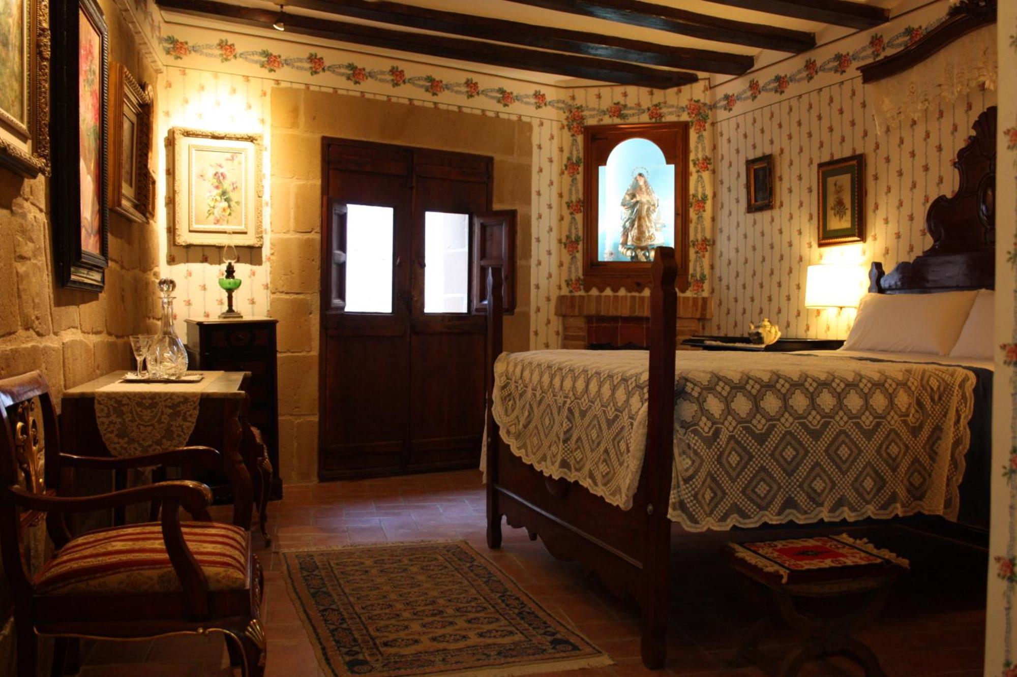 La Casa De Sebastian Pensionat Valderrobres Rum bild