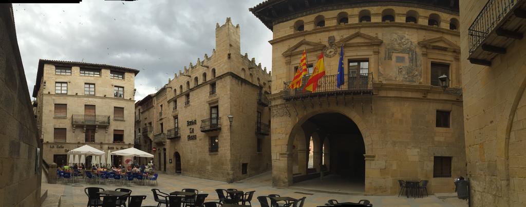 La Casa De Sebastian Pensionat Valderrobres Exteriör bild