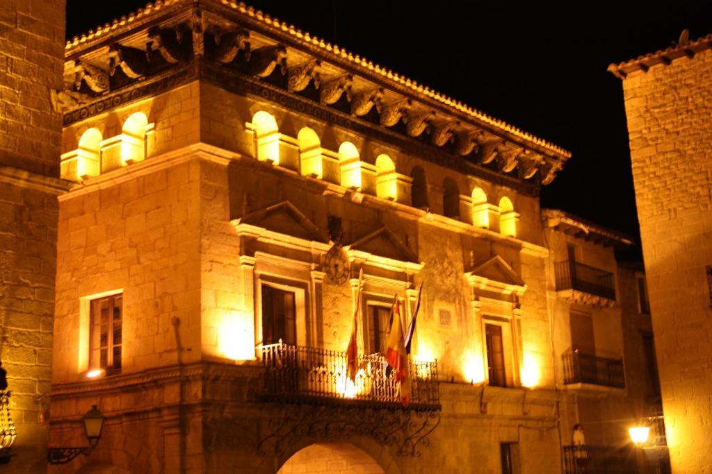 La Casa De Sebastian Pensionat Valderrobres Exteriör bild